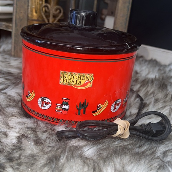 Red kitchen fiesta Crock/warmer pot - Picture 1 of 5